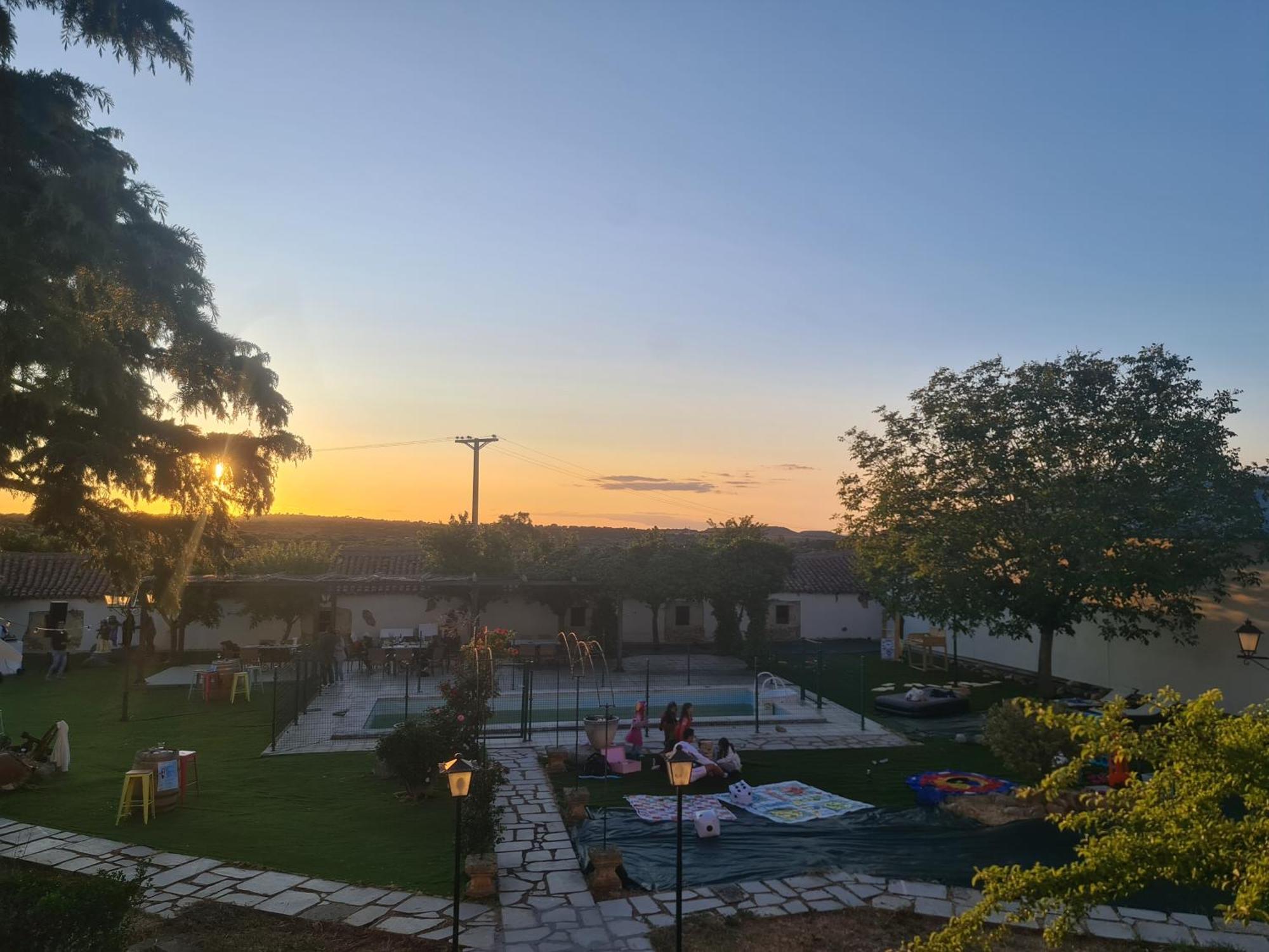 Casa Rural Palacio Conde De Aldana Con Piscina Entre Encinares Y Dehesas Terradillos Eksteriør bilde